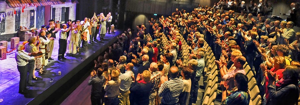 Volkstheater Frans Boermans - Beej ós in de Floddergats (2013)